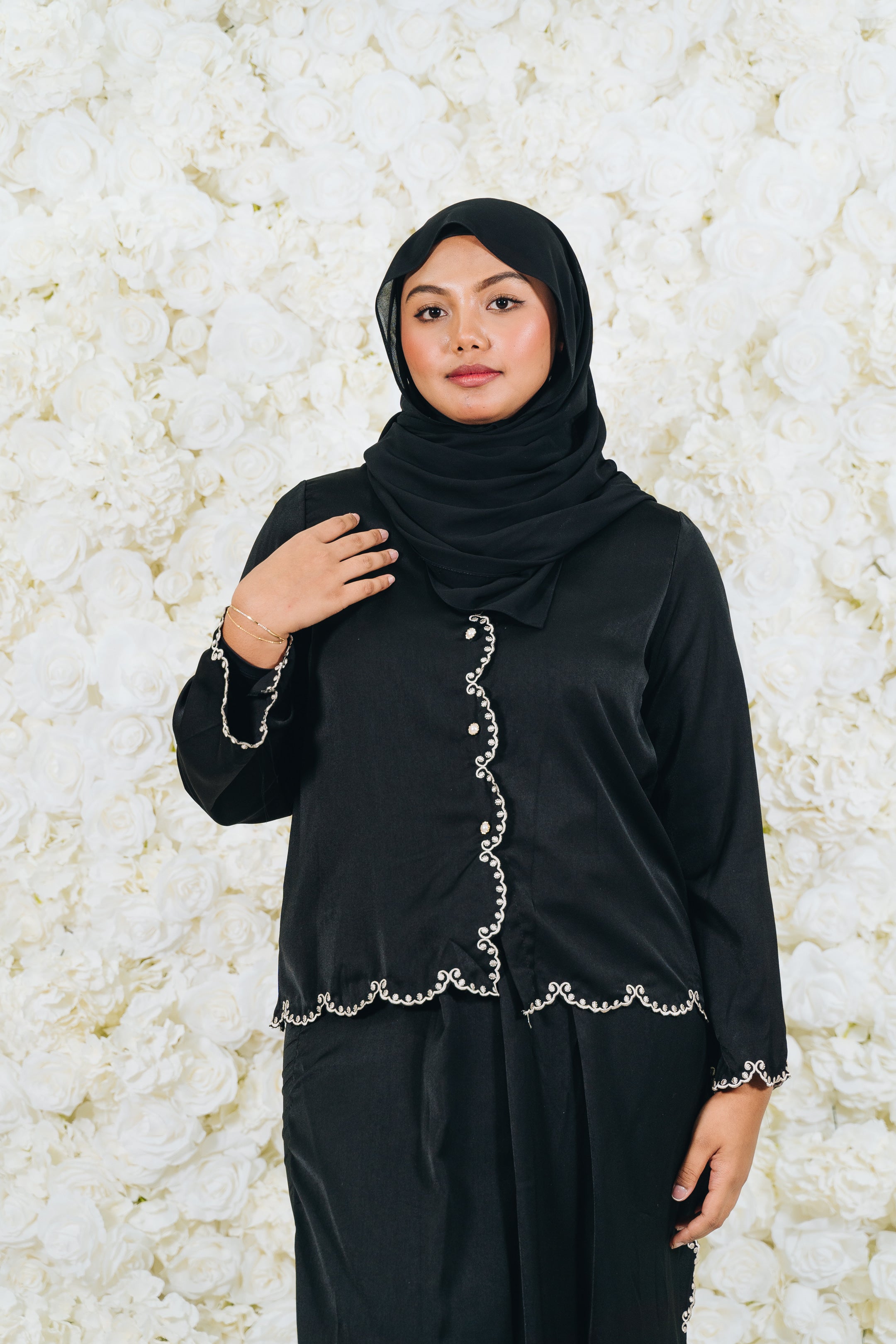 Mira Round Sulam Skirt Set