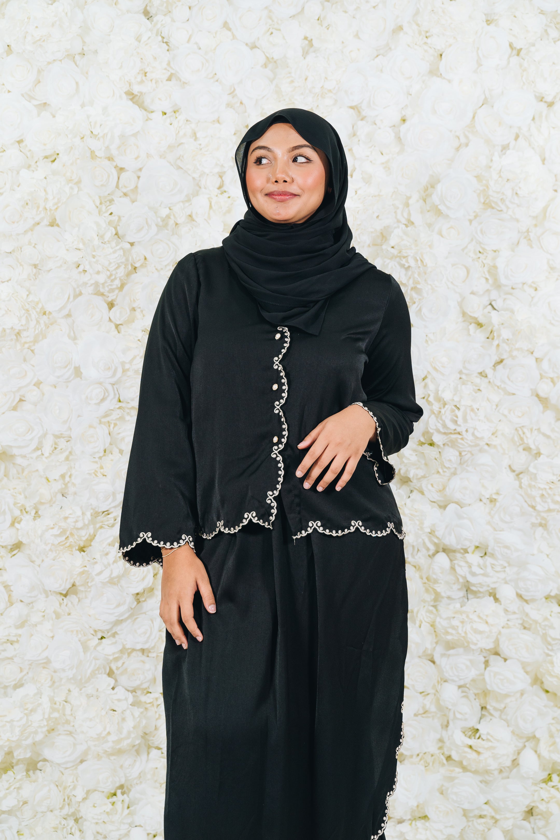 Mira Round Sulam Skirt Set