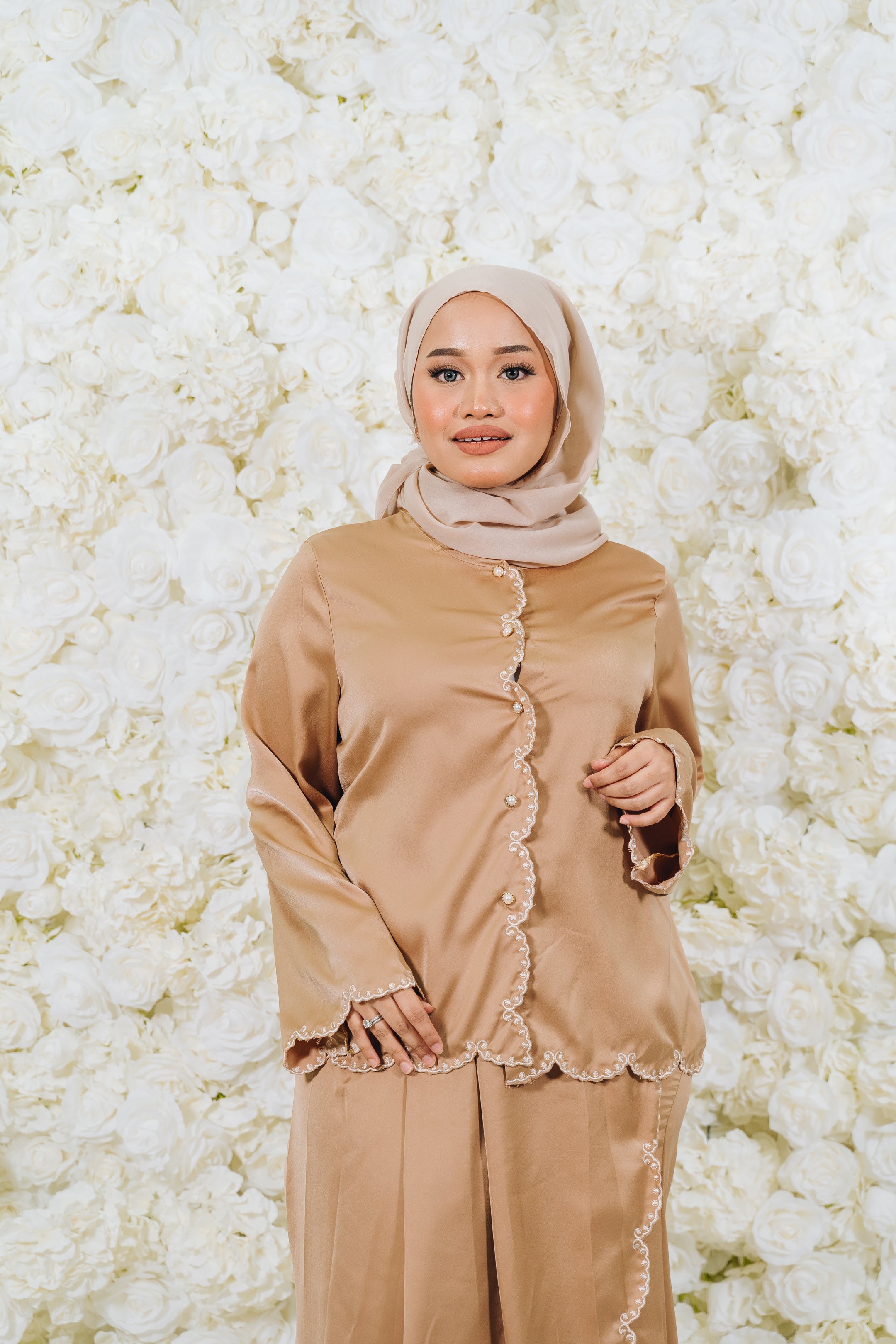 Mira Round Sulam Skirt Set