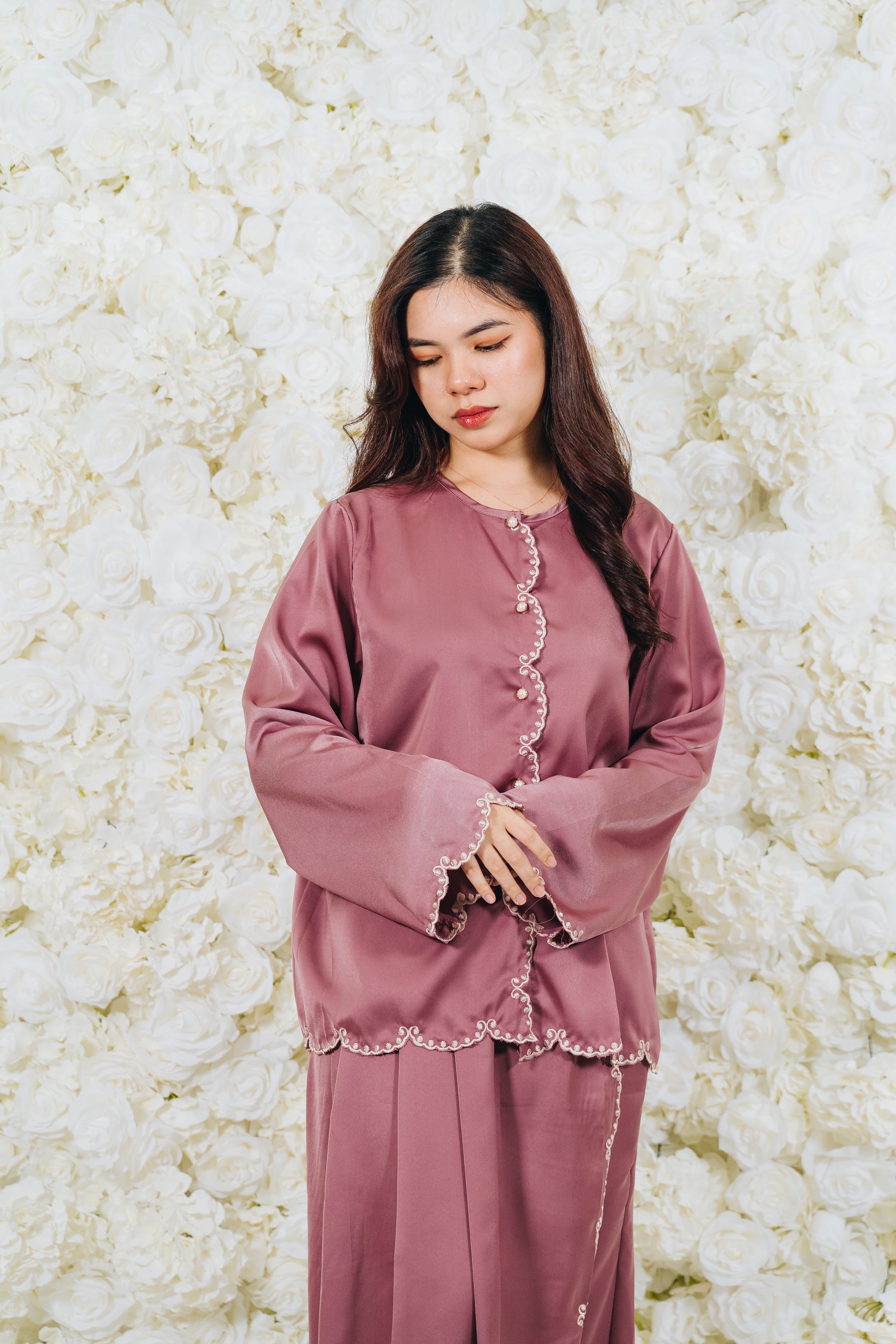 Mira Round Sulam Skirt Set