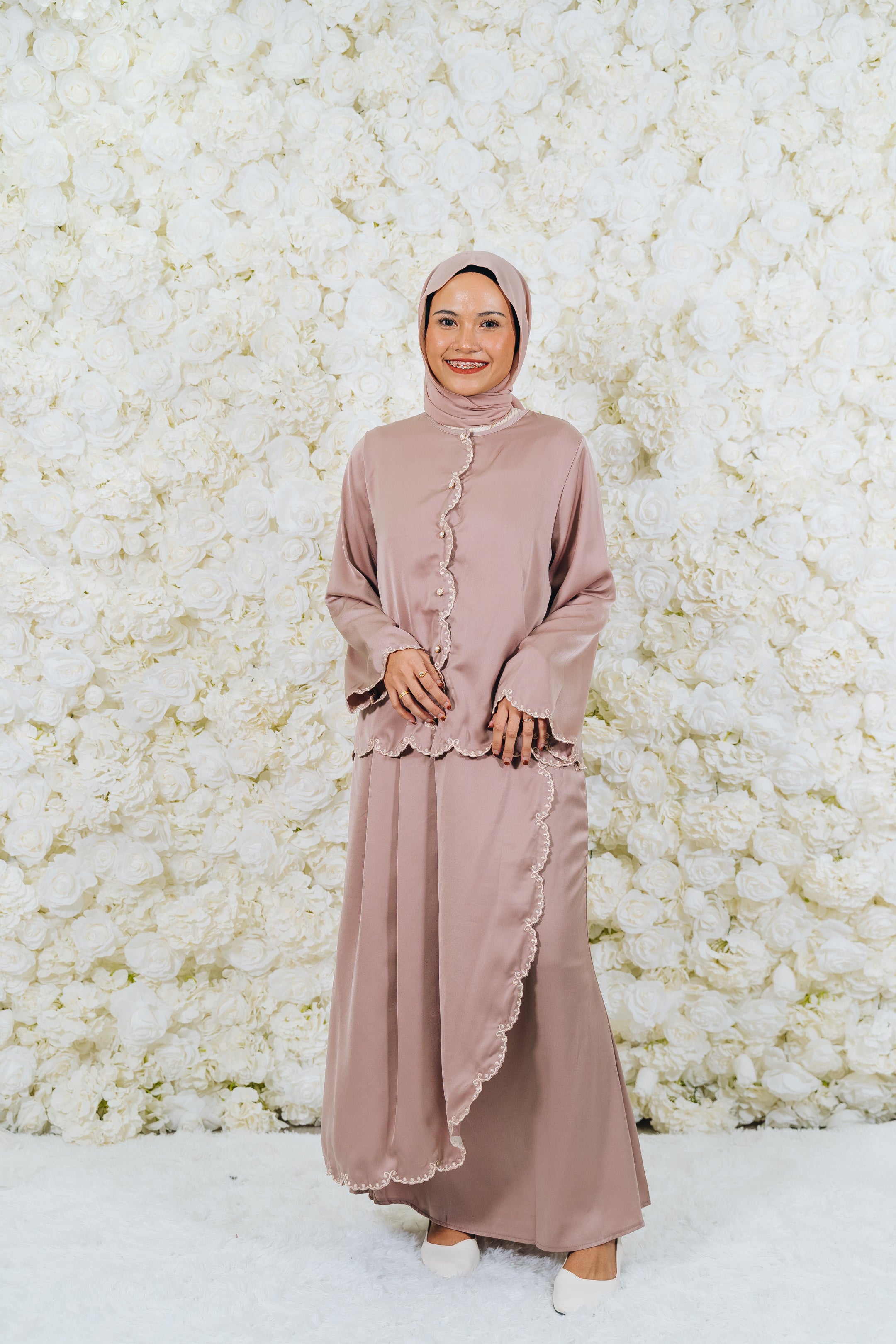 Mira Round Sulam Skirt Set