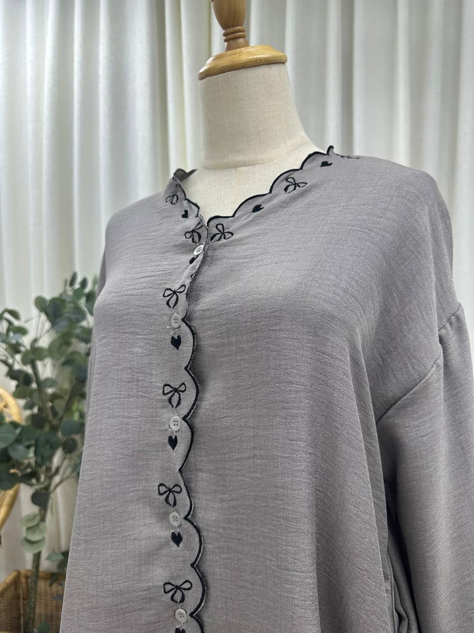 Oversized Scallop Top - Ribbon