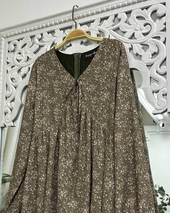 Imprinted Empire Top HV Label