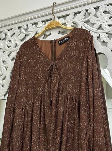 Imprinted Empire Top HV Label