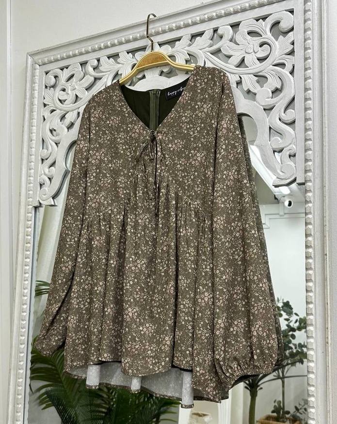 Imprinted Empire Top HV Label