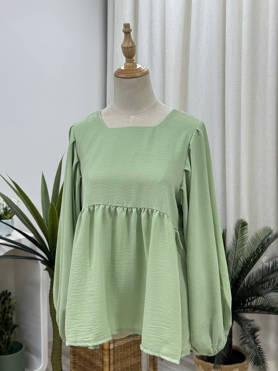 Square Neck Pia Crinkle Top
