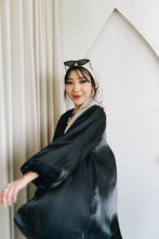 Load image into Gallery viewer, Fairy Abaya Jet Black