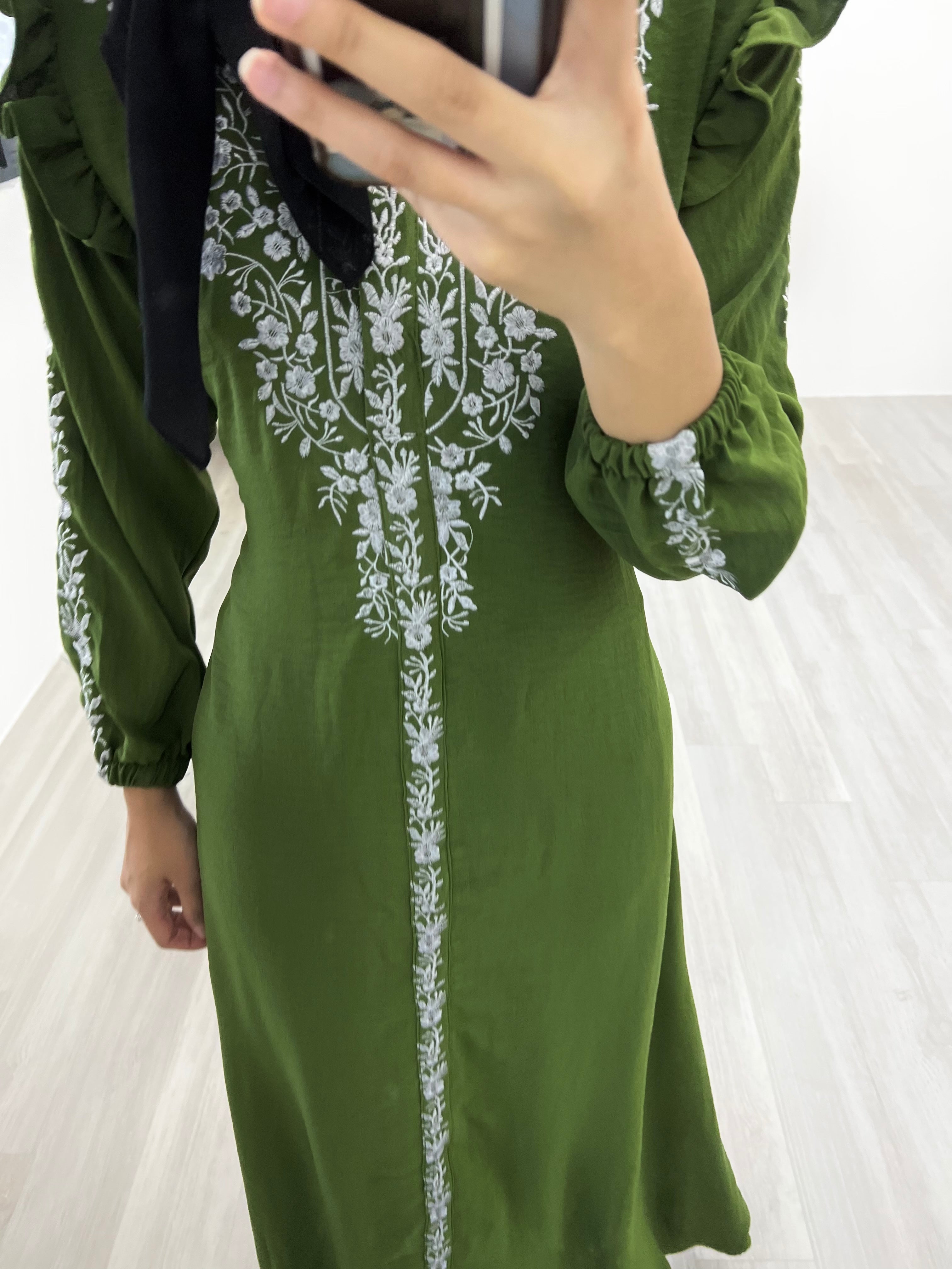 Chest Embroidered Abaya