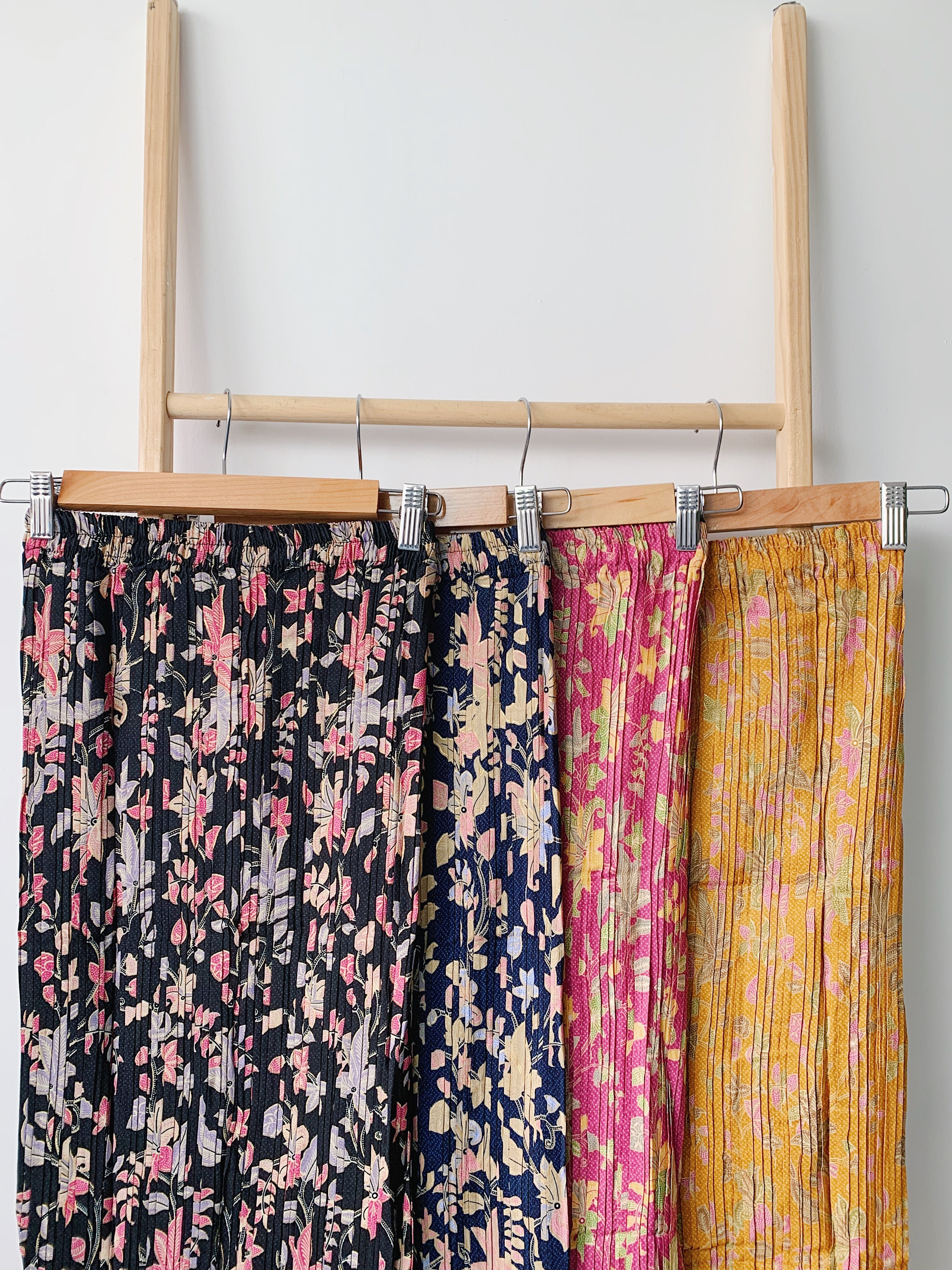 Batik Pleated Skirt - Dosansia