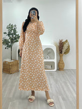 Load image into Gallery viewer, Milkmaid Chamomile Floral Dress