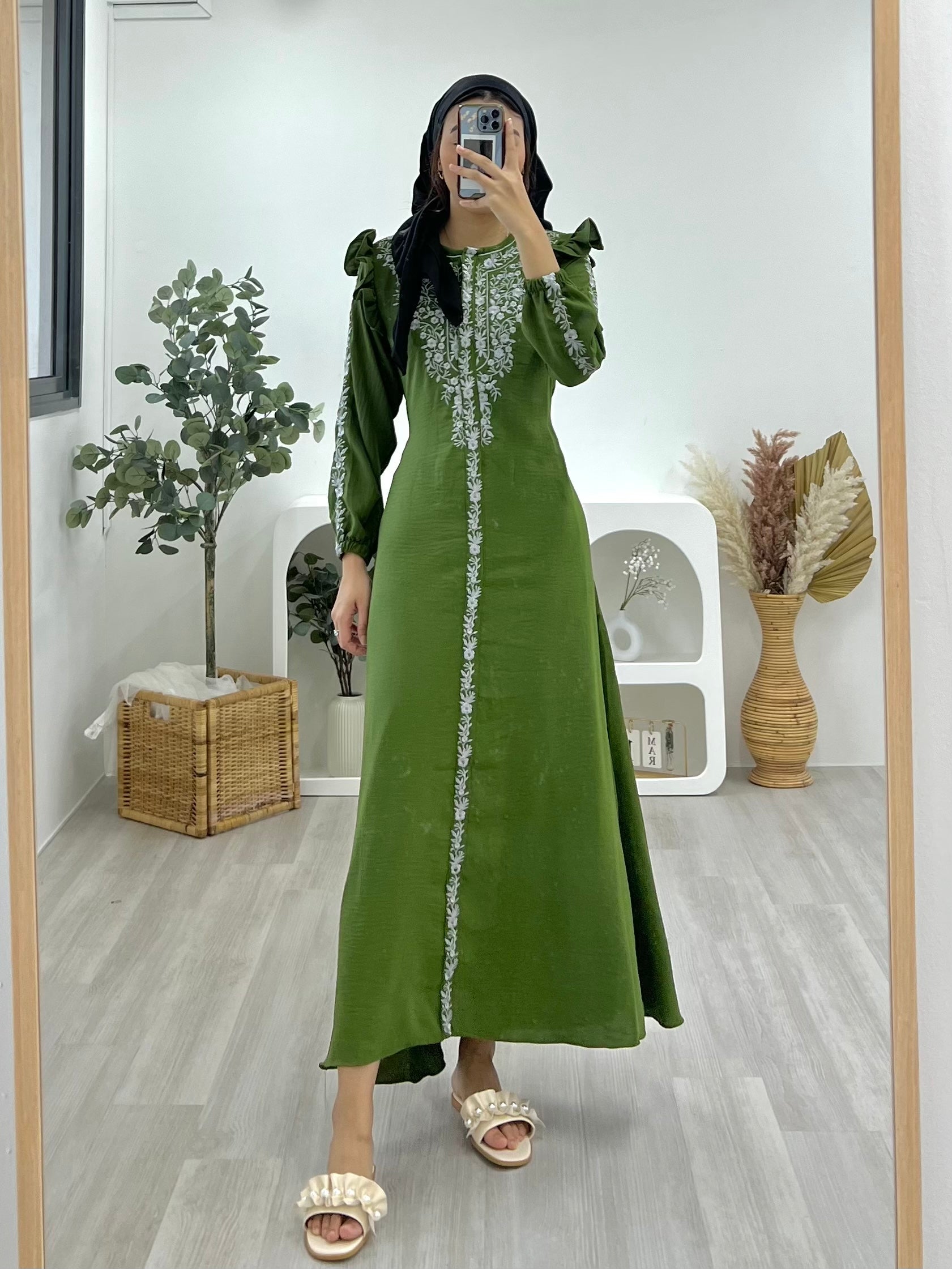 Chest Embroidered Abaya