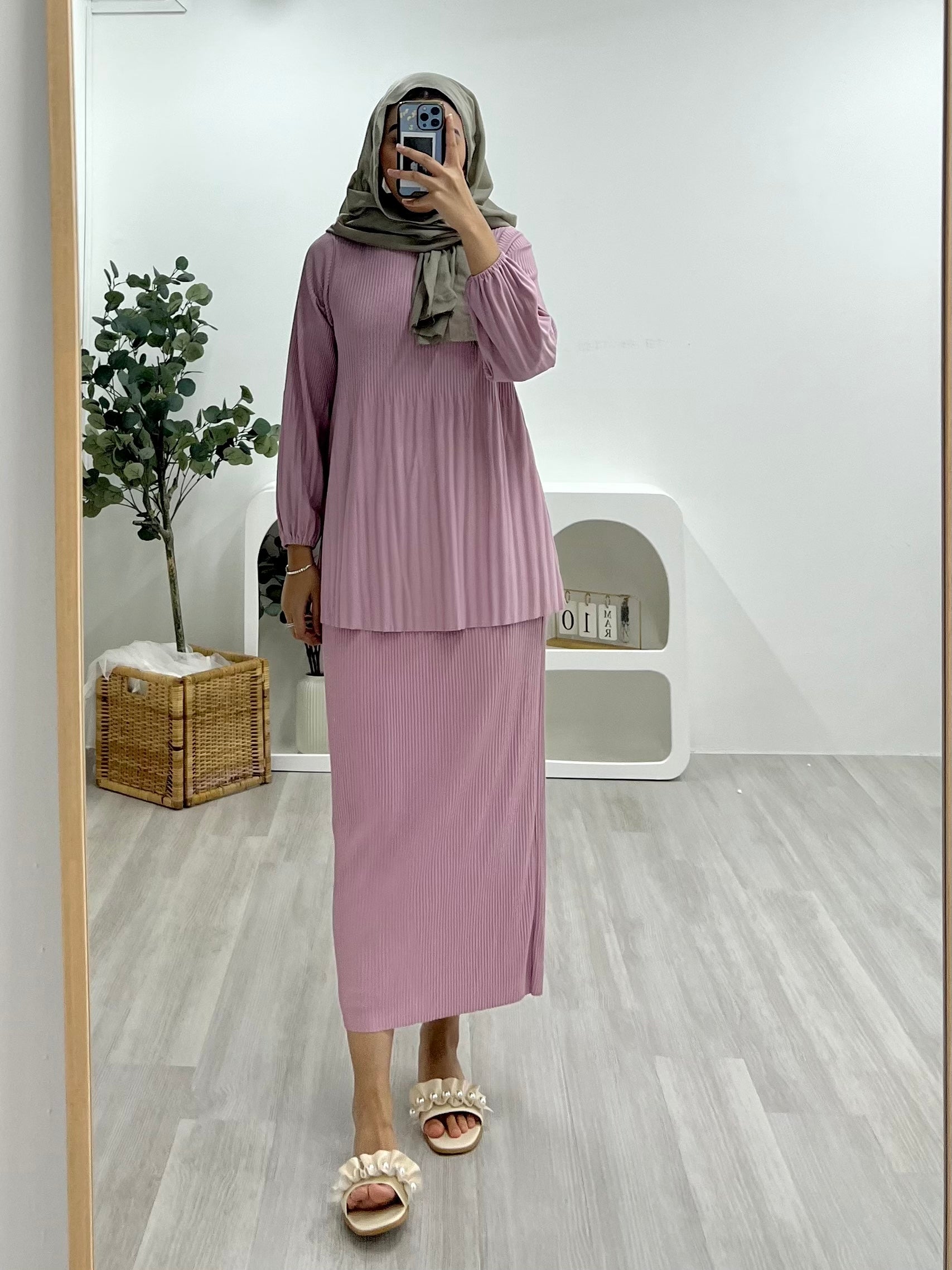 Plain Pleated Skirt Set