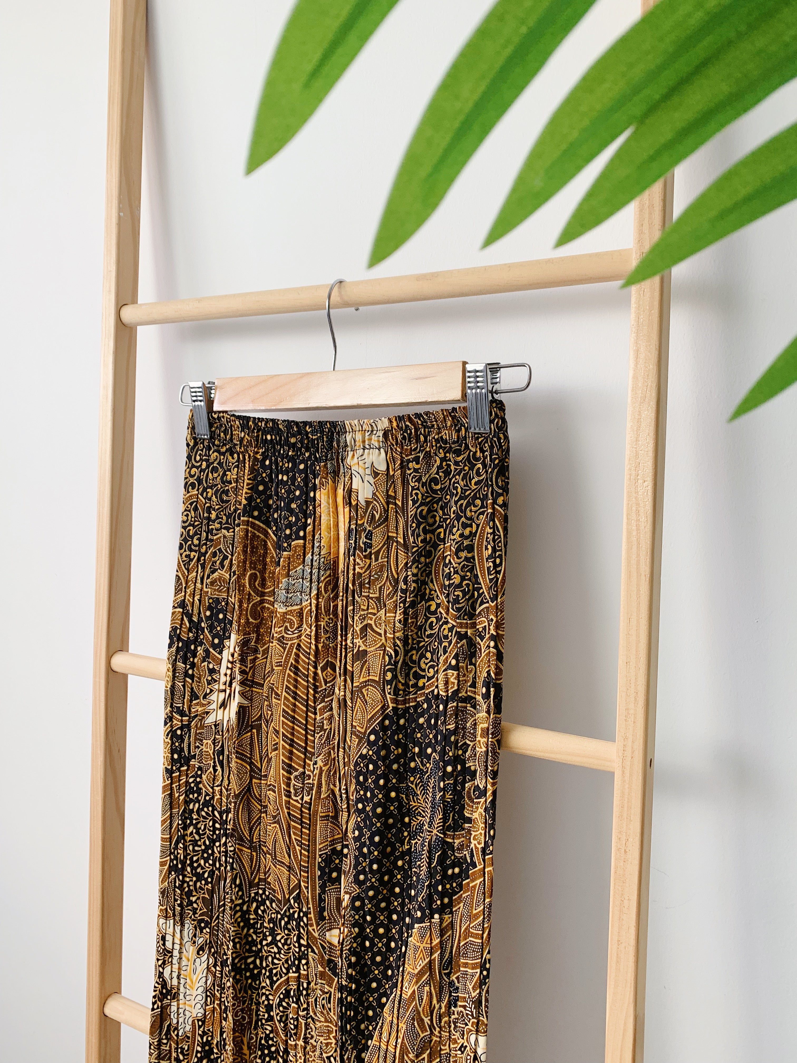 Batik Pleated Skirt - Rossia