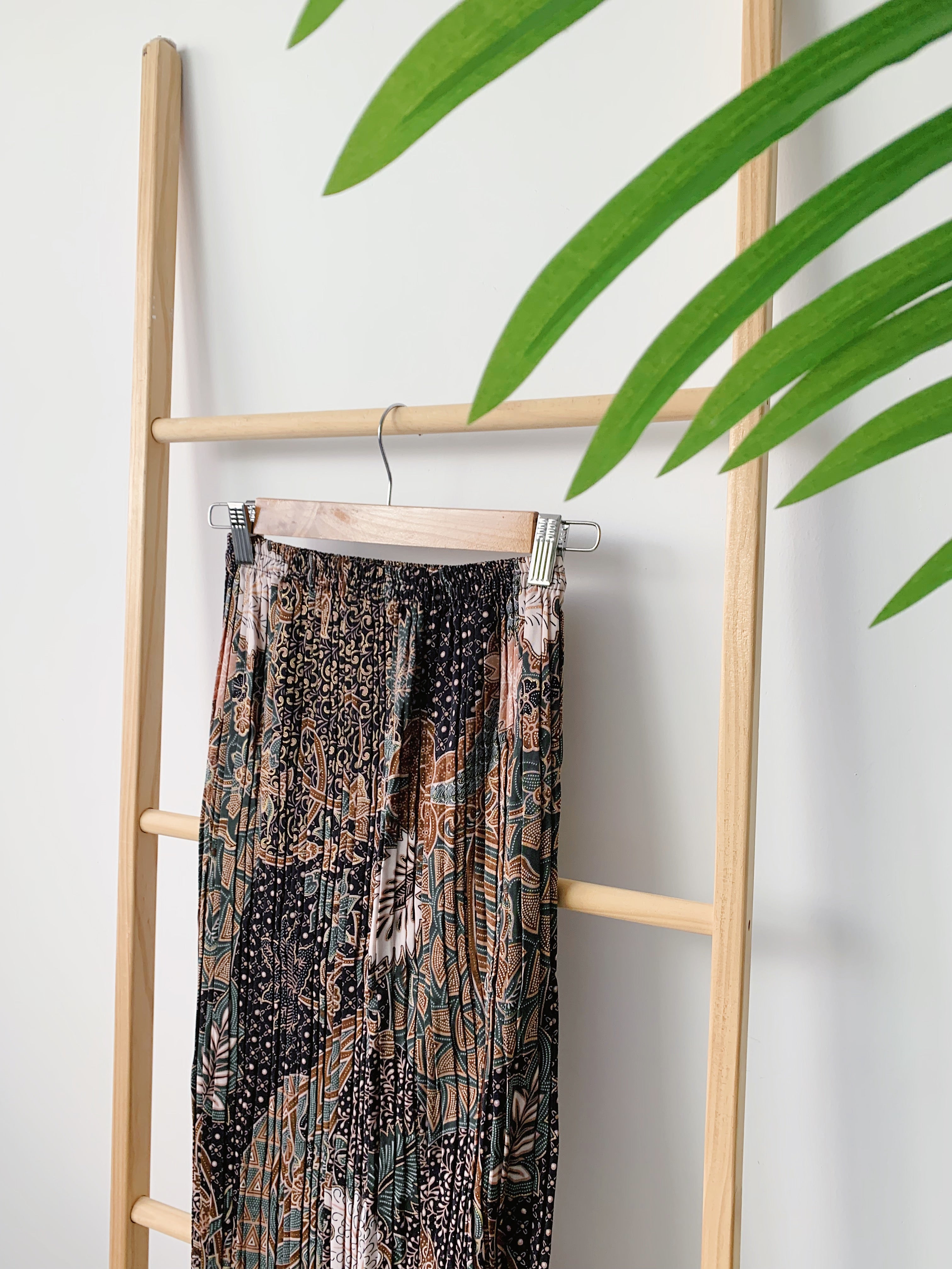 Batik Pleated Skirt - Rossia