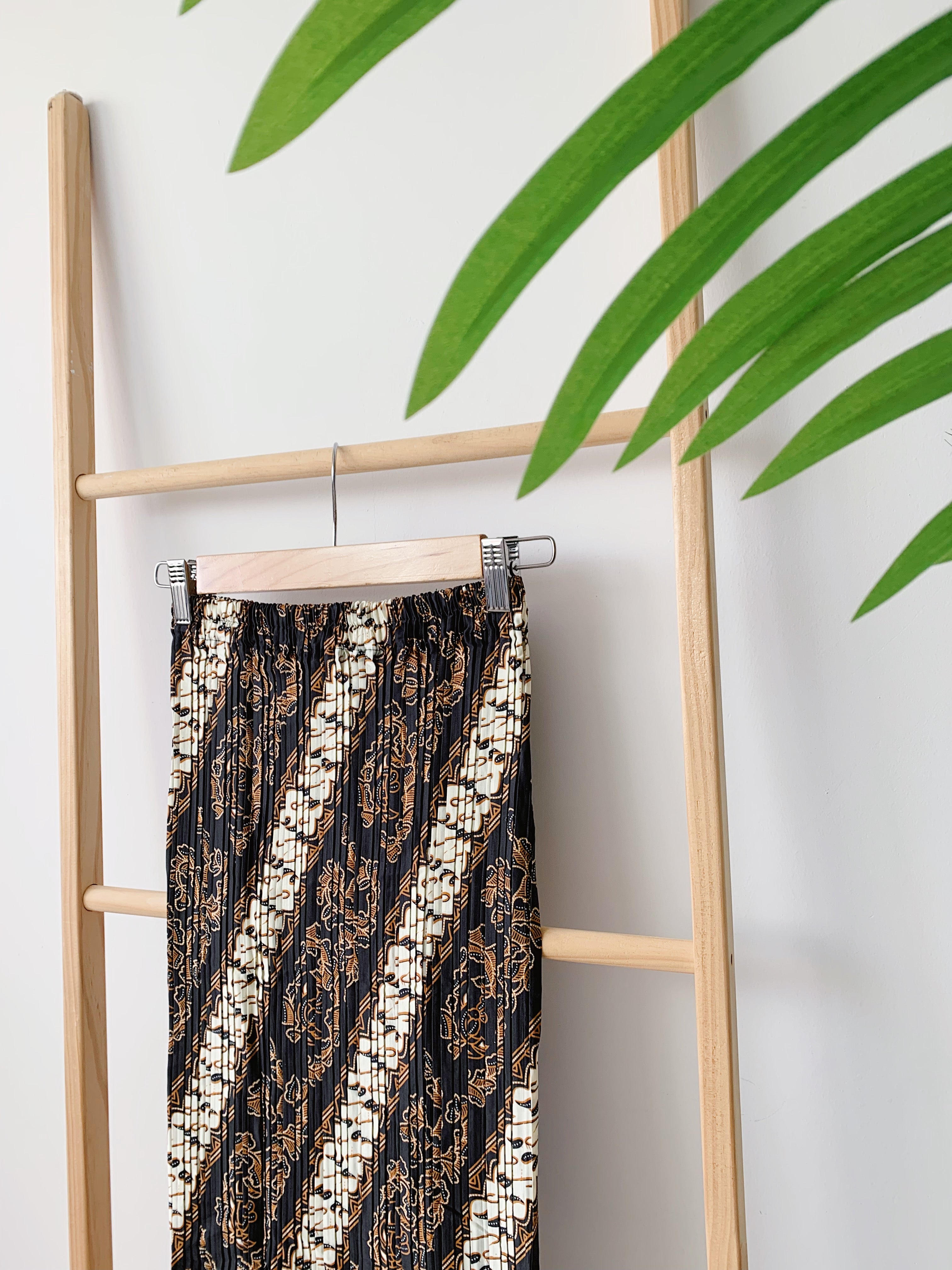 Batik Pleated Skirt - Monochrome