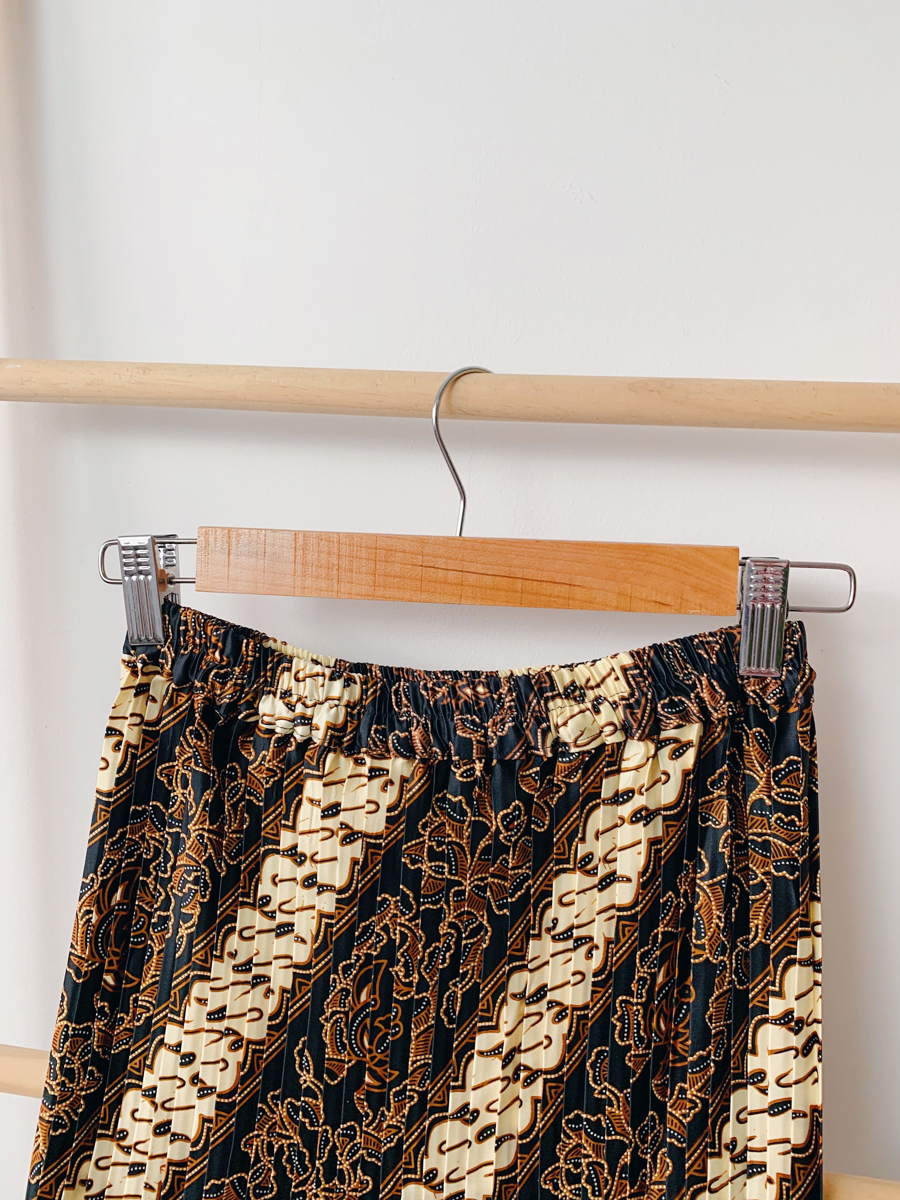 Mermaid Pleated Batik Skirt -  Monochrome