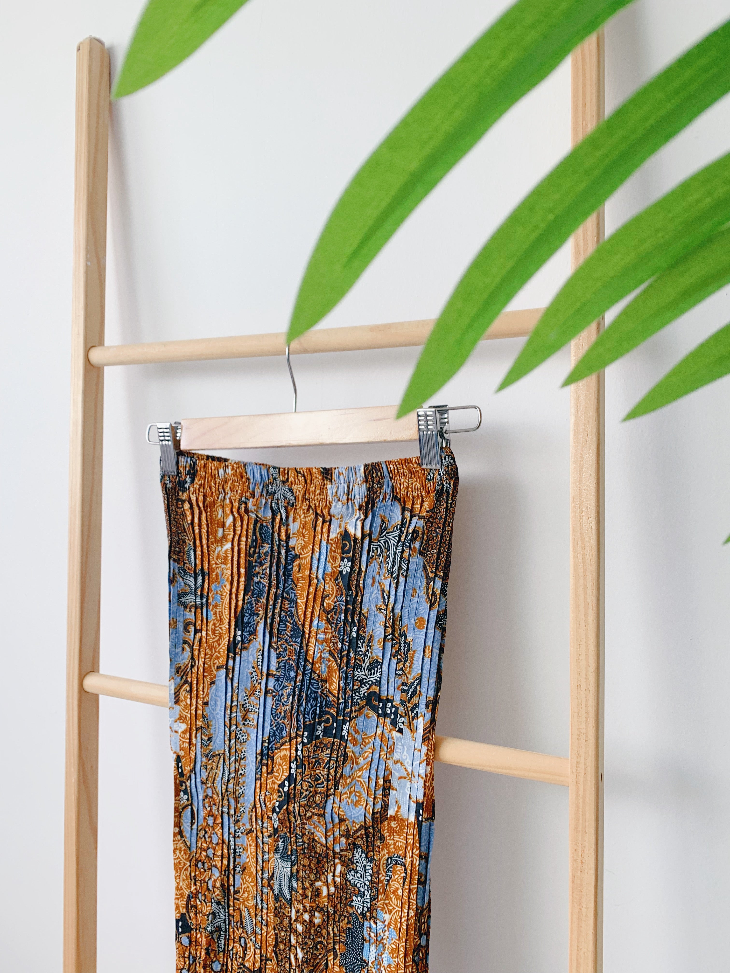 Batik Pleated Skirt - Rossia