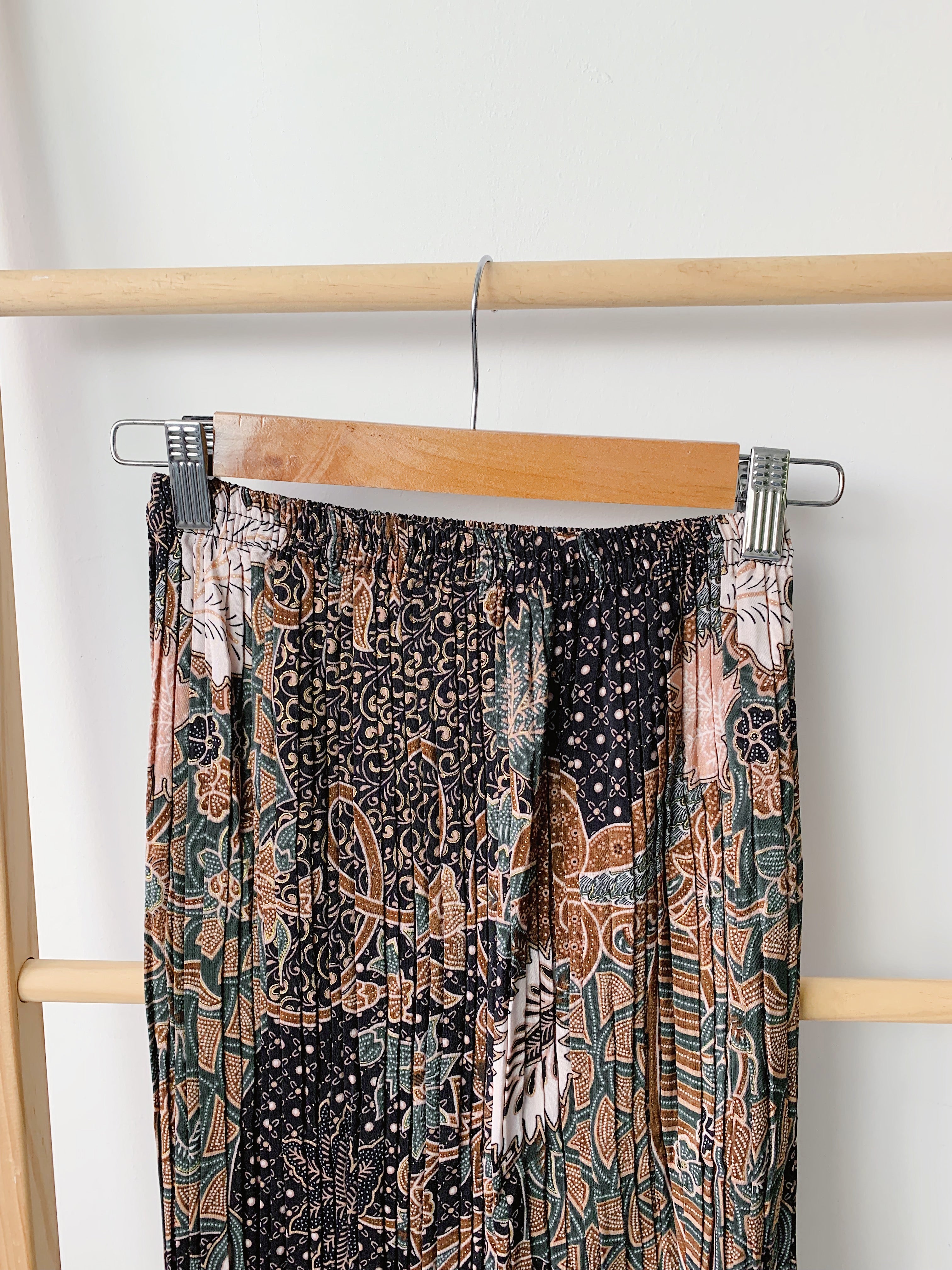 Batik Pleated Skirt - Rossia